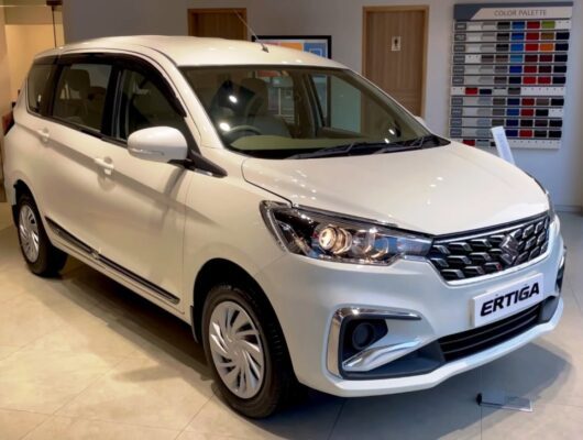 Hire Maruti Ertiga Car on rent in Varanasi